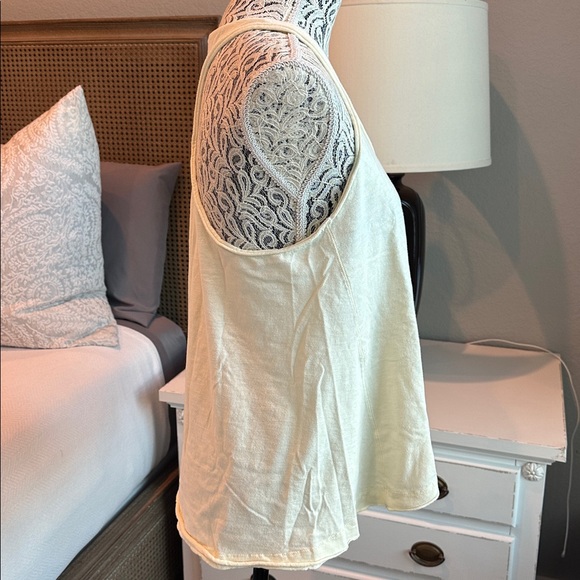 Aerie Flowy Boyfriend Tank Top Bundle - White and Pale Yellow - Picture 3 of 12